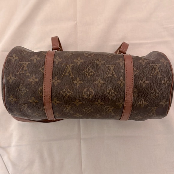 Louis Vuitton Papillon Handbag - Picture 6 of 9